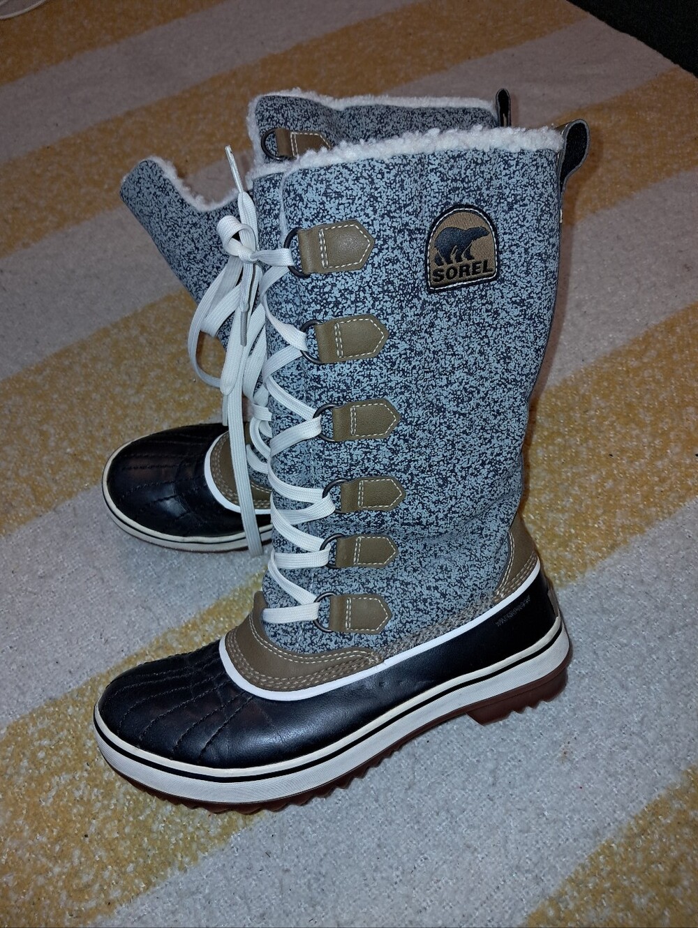 Sorel brand Women's  size 6.5 Waterproof Winter Boots